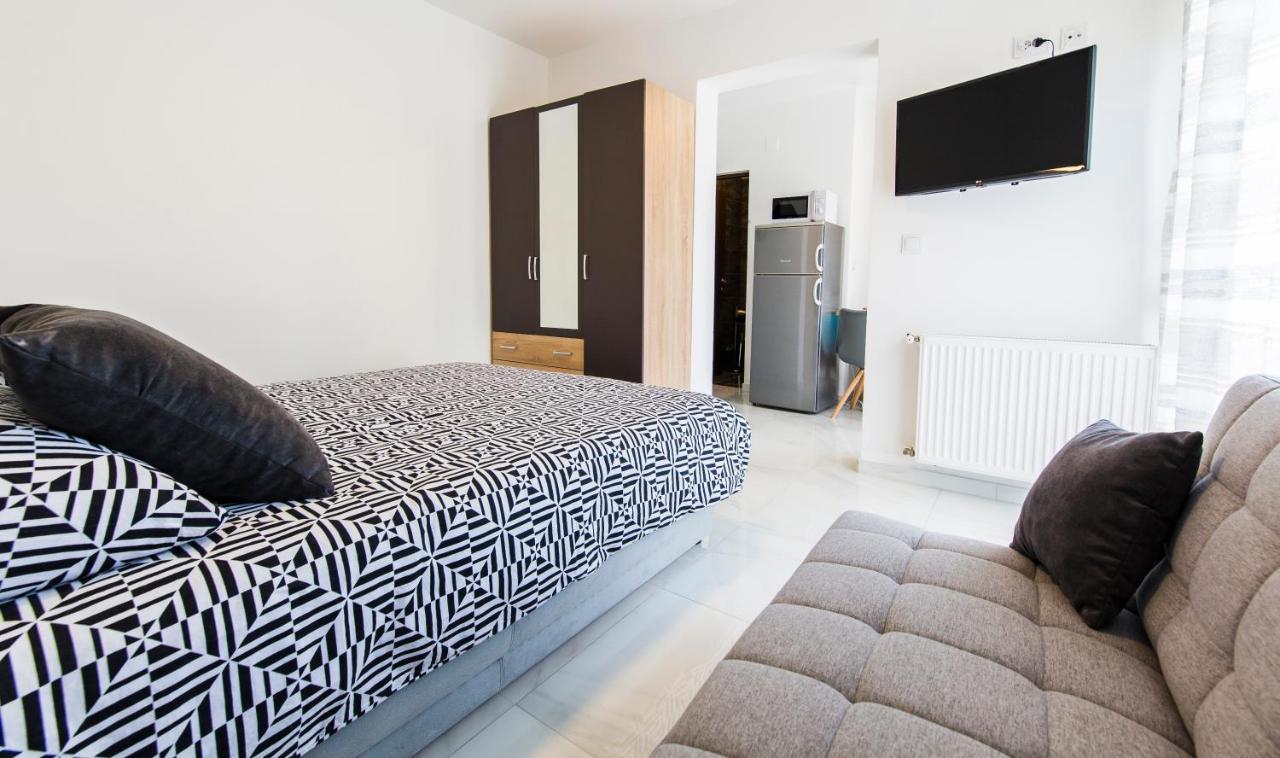 Mabele Apartman Pag Town