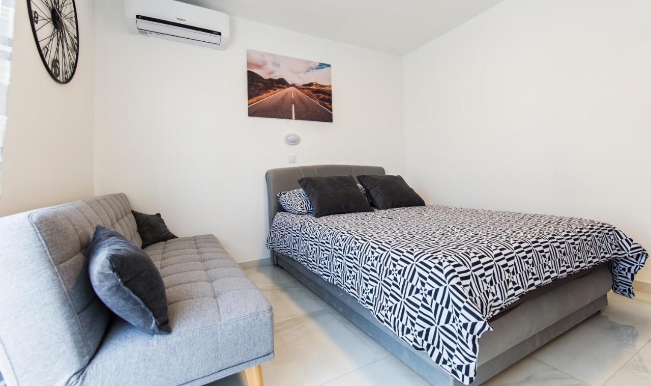 Mabele Apartman Pag Town